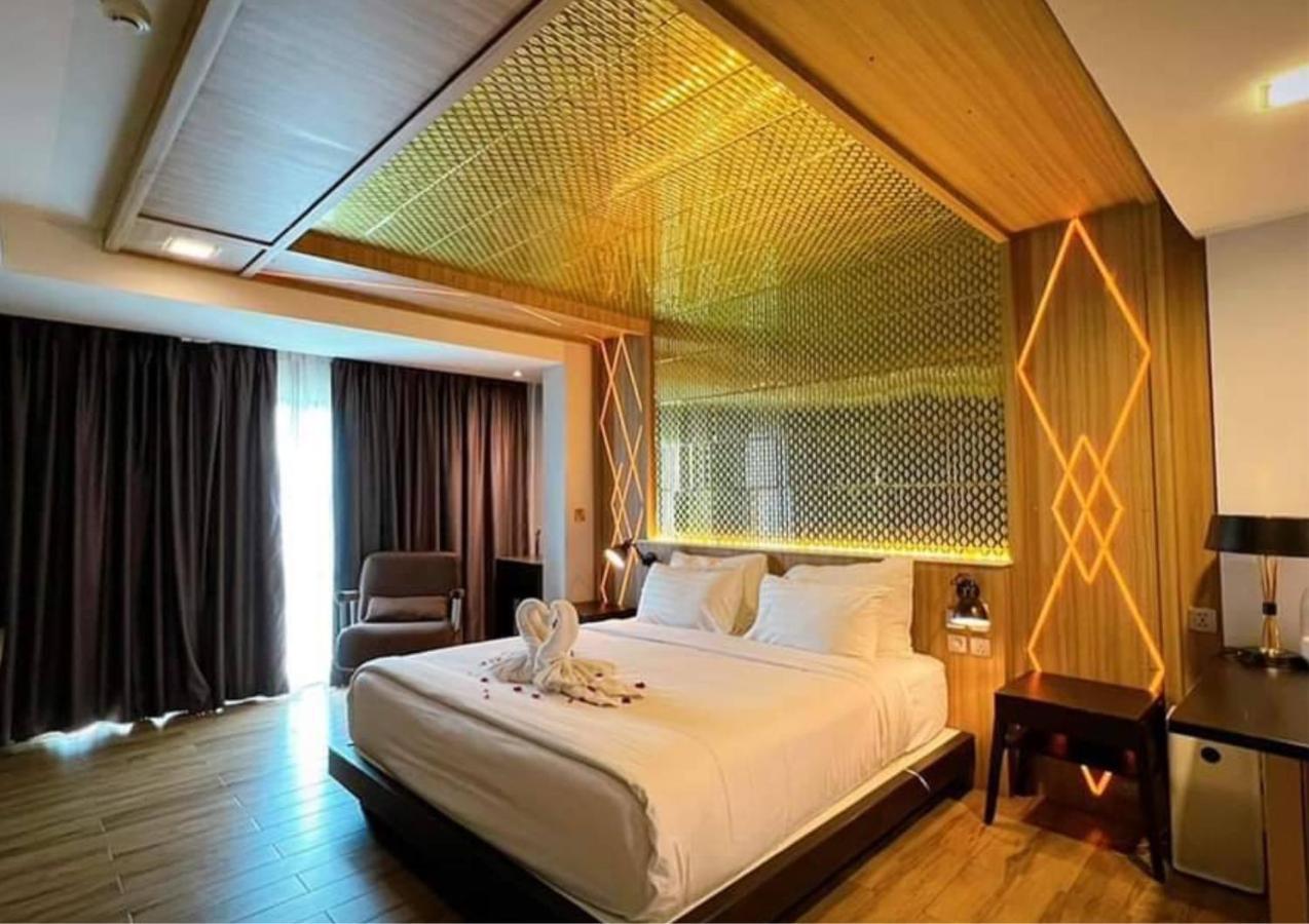 Holatel Hotel Phitszanulok Kültér fotó