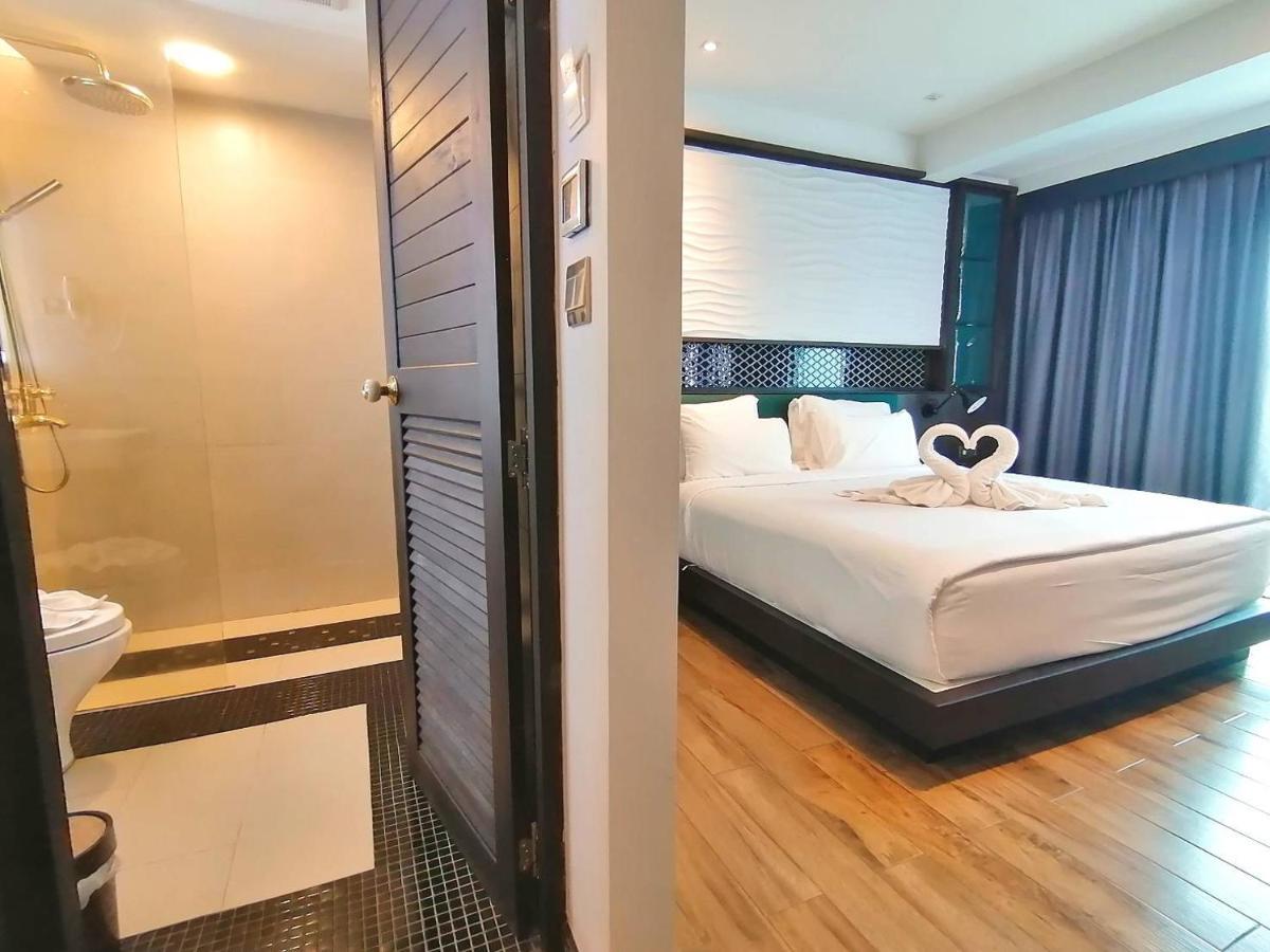 Holatel Hotel Phitszanulok Kültér fotó