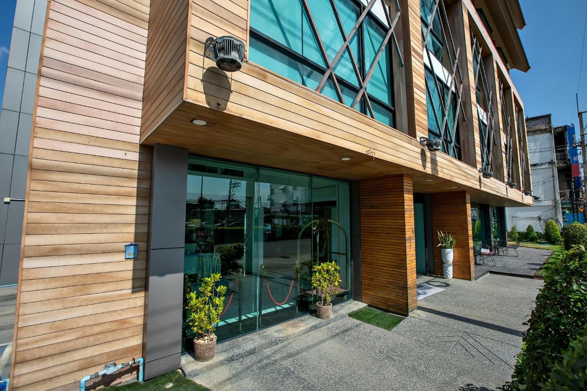 Holatel Hotel Phitszanulok Kültér fotó