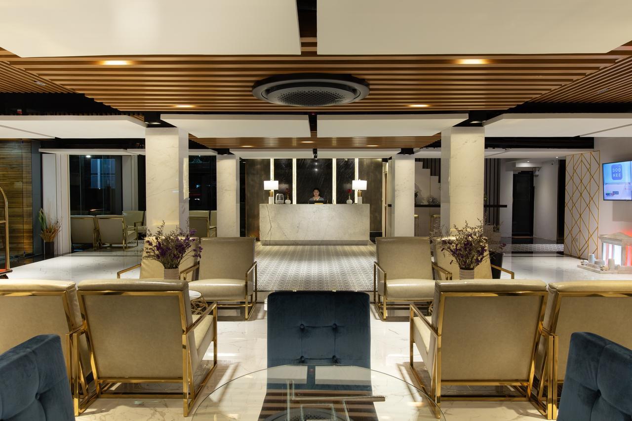 Holatel Hotel Phitszanulok Kültér fotó